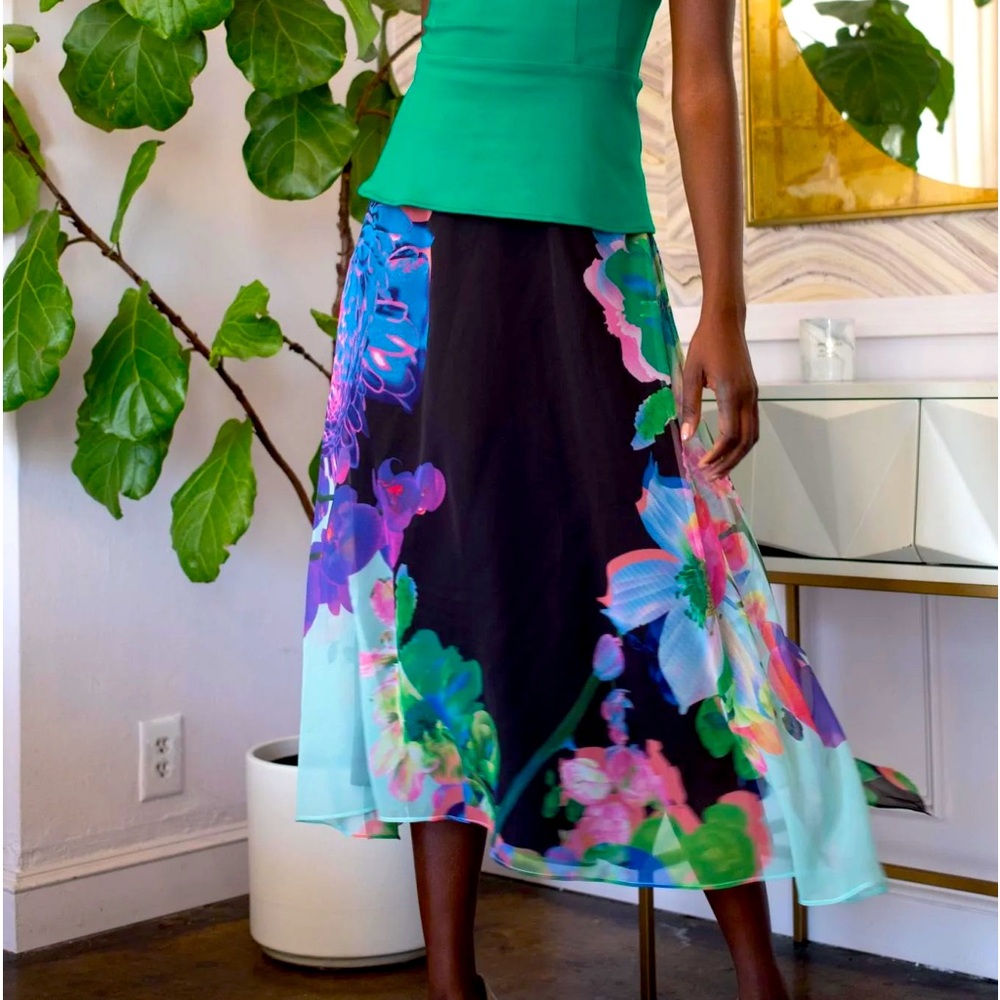 Eva Franco Orchid Bloom Midi Skirt Size 12 NWT